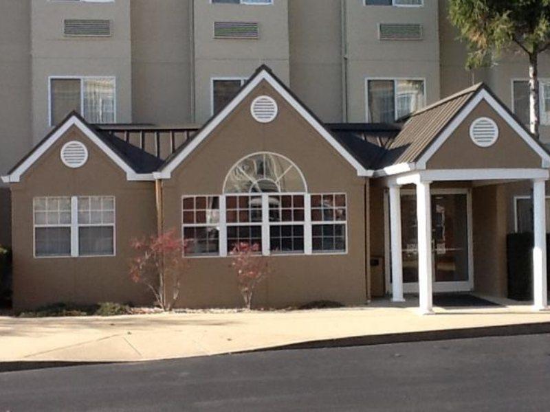 Microtel Inn By Wyndham Louisville East Exterior photo